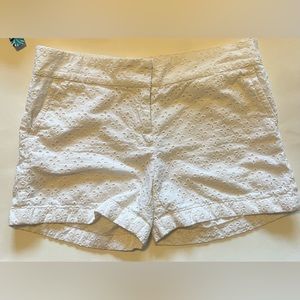 Vineyard Vines girls white shorts  size 12